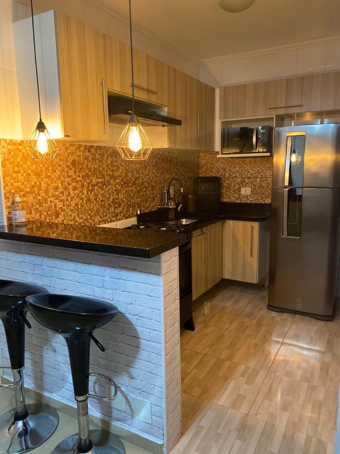 Apartamento Proximo A Praia Da Enseada กัวรูจา ภายนอก รูปภาพ
